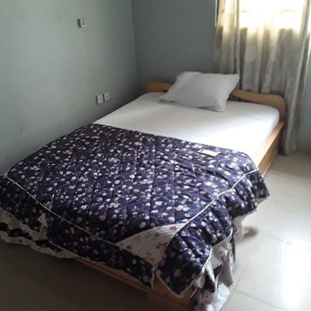 Bizay Hotel Sunyani Esterno foto