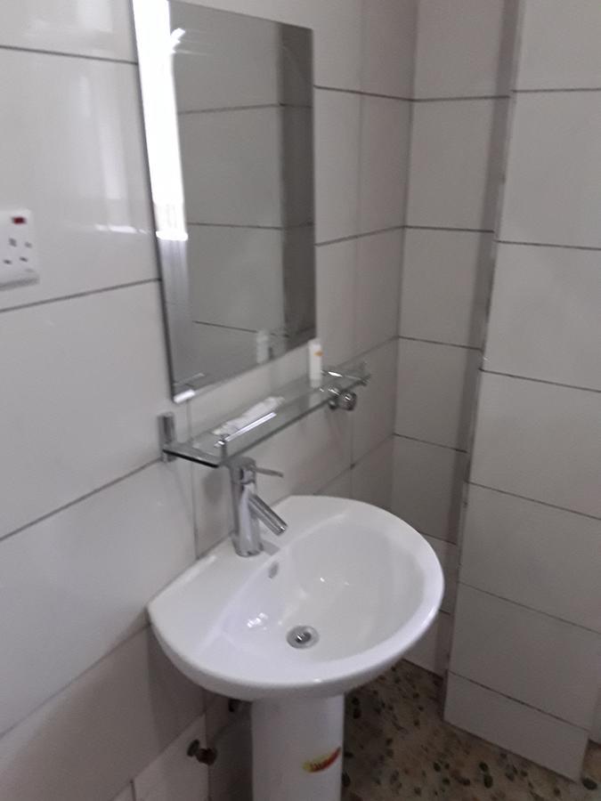 Bizay Hotel Sunyani Esterno foto
